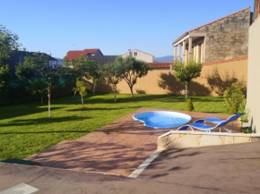 Charming House in Esteiro with Garden and Terraces
